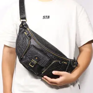熱款野牛皮男胸包 戶外通勤多功能真皮腰包 頭層牛皮個性機車包胸前包斜背包推薦 多包網