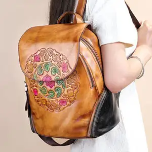 真皮民族風後背包 復古女士擦色雙肩包 新款花紋背包 頭層牛皮大容量旅行包學生書包推薦 多包網 